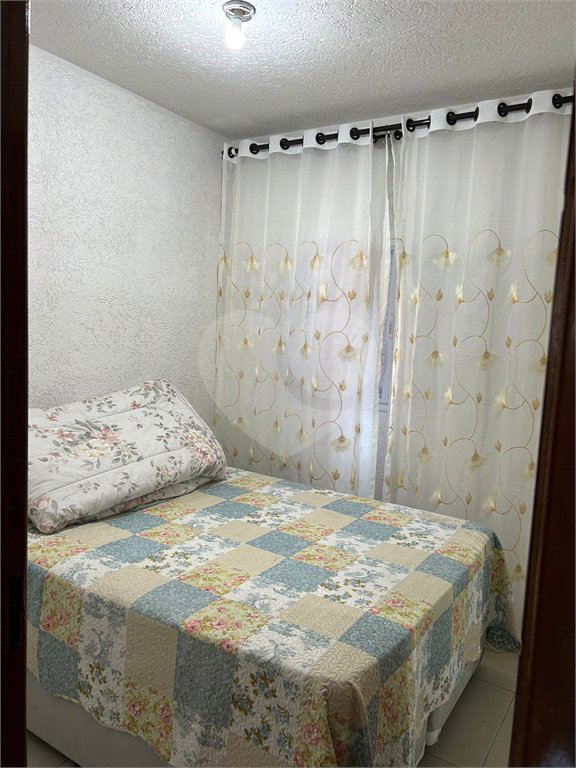 Apartamento à venda com 2 quartos, sendo 1 suíte, em Parque Santa Laura, Ferraz de Vasconcelos, SP