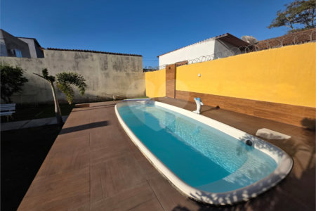 Casa à venda com 2 quartos em Caminho de Búzios, Cabo Frio, RJ