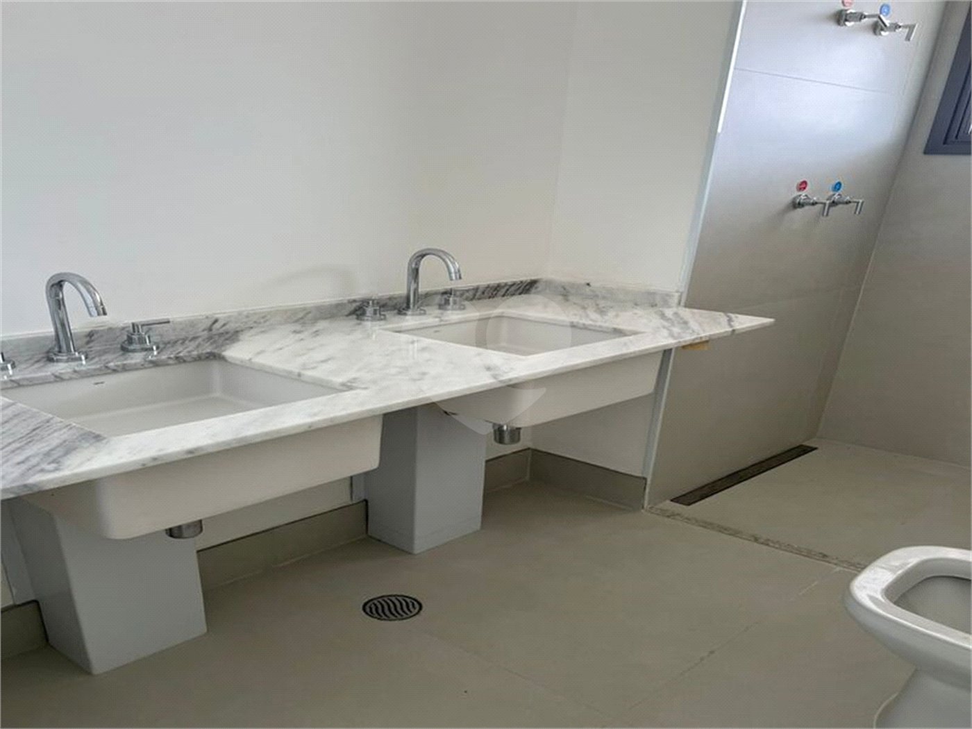 Apartamento à venda com 3 suítes em Campo Belo, São Paulo, SP