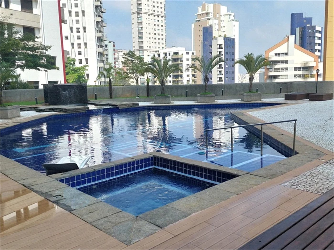 Apartamento à venda com 1 suíte em Vila Suzana, São Paulo, SP