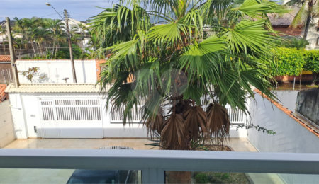 Sobrado à venda com 4 quartos, sendo 2 suítes,  em Cidade Nova Peruíbe, Peruíbe, SP