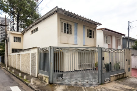 Sobrado à venda com 4 quartos, sendo 1 suíte, em Brooklin, São Paulo, SP
