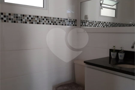 Sobrado à venda com 3 quartos, sendo 1 suíte, em Vila Suissa, Mogi das Cruzes, SP