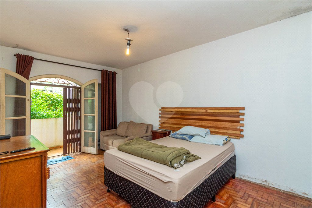 Casa Térrea à venda com 4 quartos, sendo 1 suíte, em Parque Jabaquara, São Paulo, SP