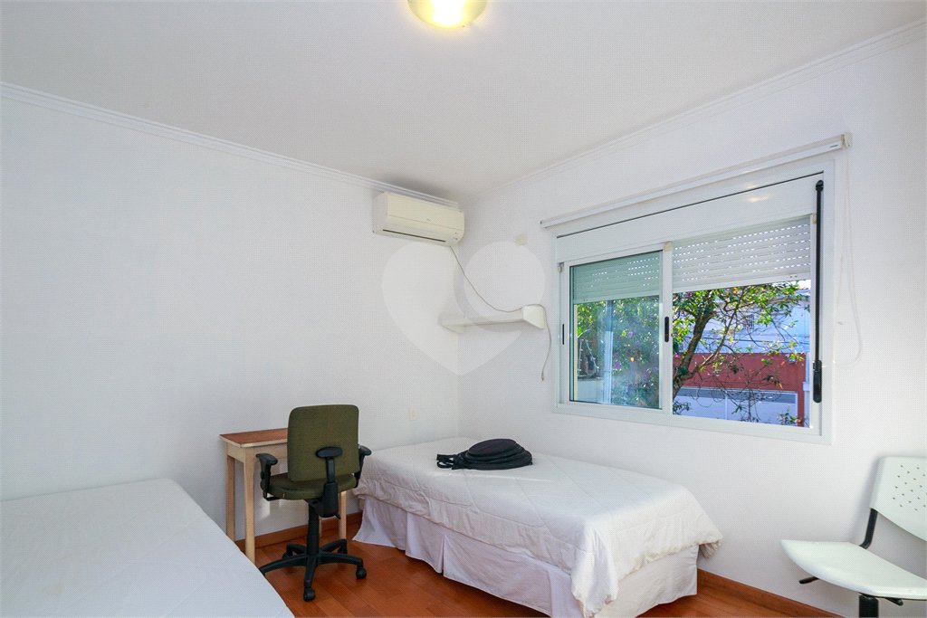 Sobrado à venda com 4 quartos, sendo 3 suítes, em Brooklin, São Paulo, SP