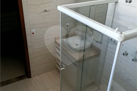 Casa à venda com 3 quartos, sendo 1 suíte,  no condomínio Residencial Eldorado, São Carlos - SP