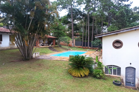 Chácara à venda com 5 quartos, sendo 3 suítes,  em Parque Residencial Atibaia, Atibaia, SP
