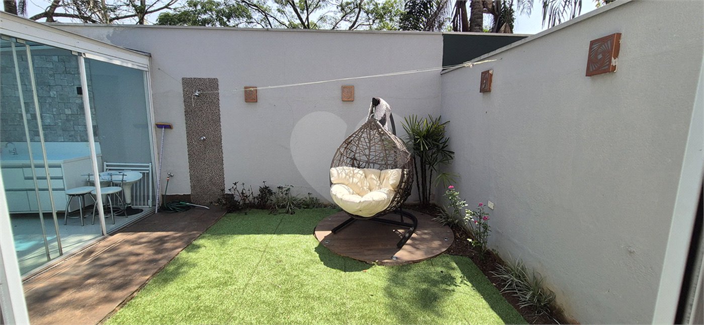 Casa à venda com 4 quartos, sendo 2 suítes,  no condomínio Aromaz, São Bernardo do Campo - SP