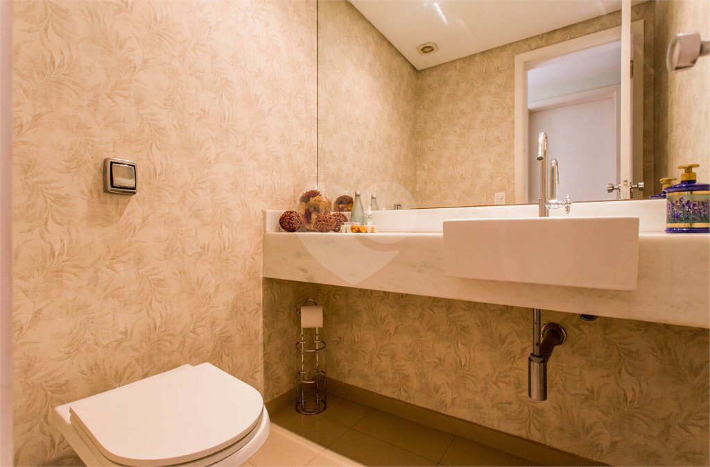 Apartamento à venda com 4 quartos, sendo 3 suítes, em Jardim Londrina, São Paulo, SP