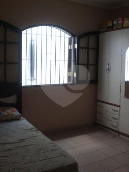 Sobrado à venda com 3 quartos, sendo 1 suíte, em Jardim Peri, São Paulo, SP