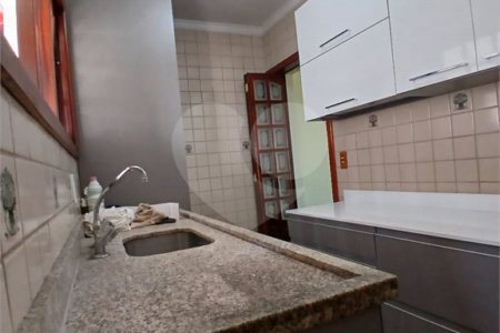 Casa à venda com 5 quartos, sendo 3 suítes, em Vila Santista, Atibaia, SP