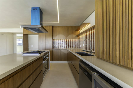 Apartamento à venda ou para alugar com 3 suítes em Água Branca, São Paulo, SP