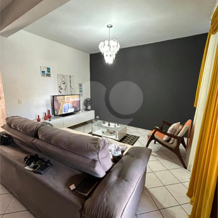 Casa à venda com 3 quartos, sendo 1 suíte, em Jardim Capão Redondo, São Paulo, SP