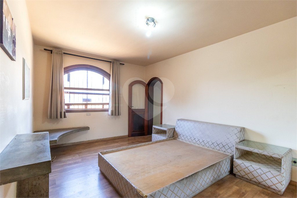 Casa à venda com 4 quartos, sendo 1 suíte, em Campo Belo, São Paulo, SP