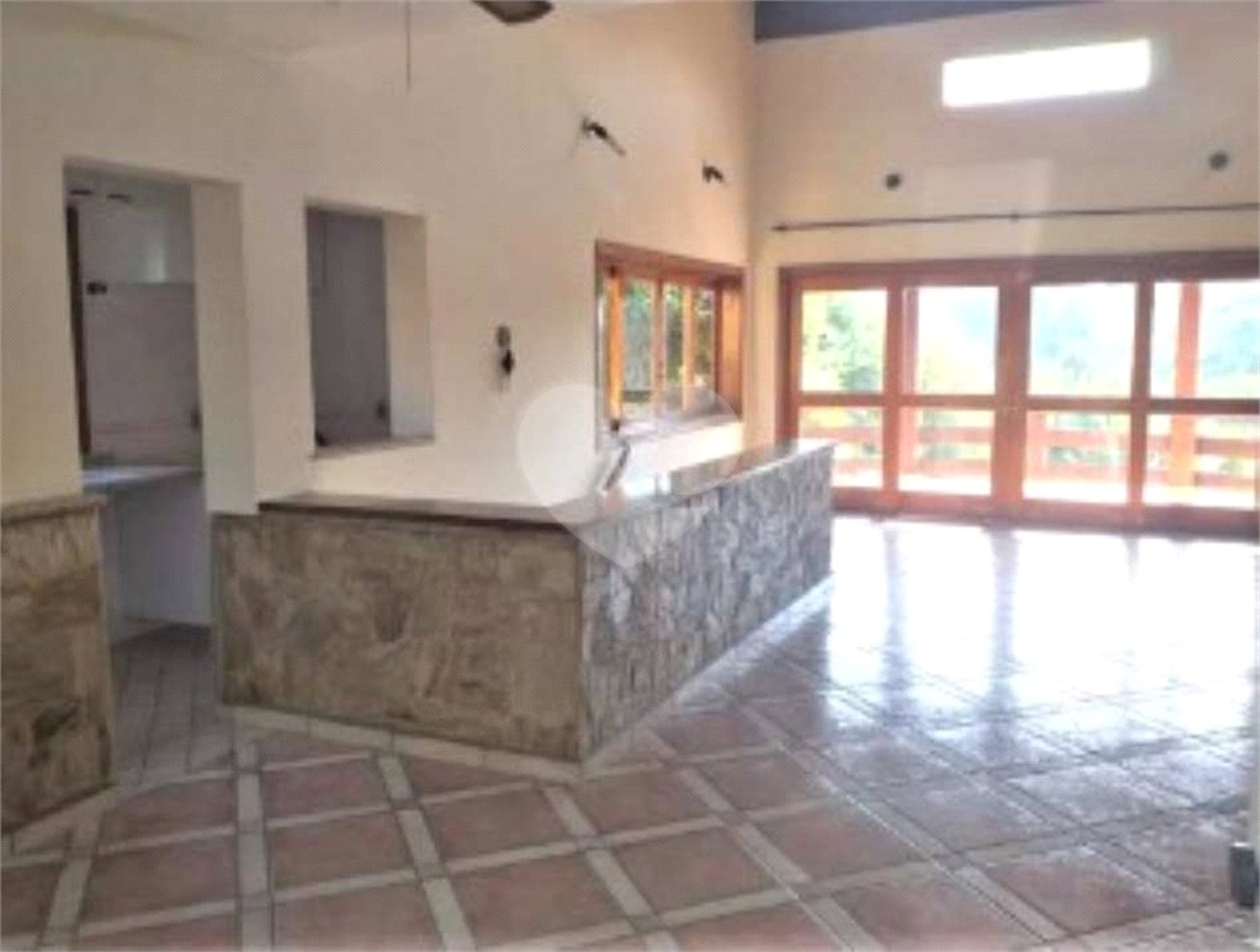 Casa à venda com 3 quartos, sendo 1 suíte, no condomínio Estância Marambaia, Vinhedo - SP