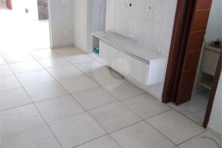 Casa à venda com 3 quartos, sendo 1 suíte, no condomínio Villagio Milano, Sorocaba - SP