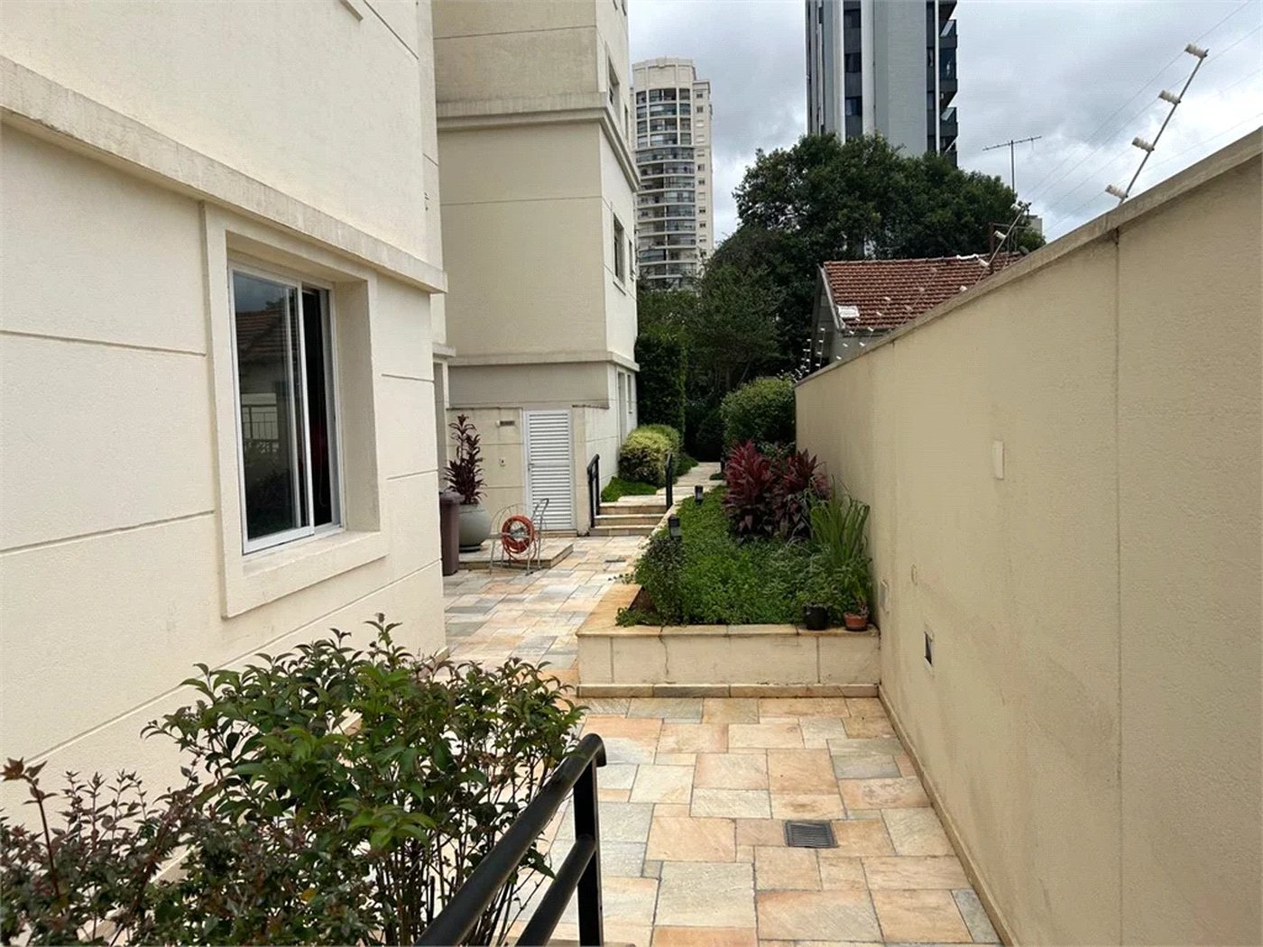 Apartamento para alugar com 3 quartos, sendo 1 suíte, em Pinheiros, São Paulo, SP