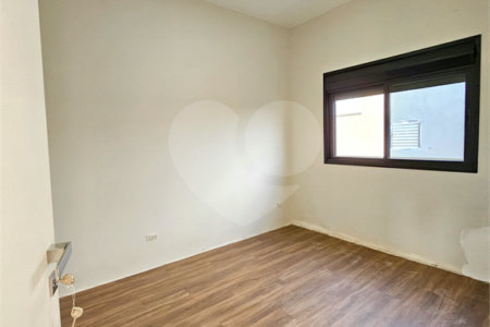 Casa à venda com 3 quartos, sendo 1 suíte, no condomínio Reserva do Vale, Caçapava - SP
