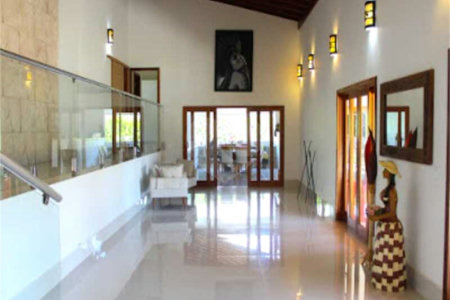 Casa à venda com 5 quartos, sendo 3 suítes, no condomínio Residencial Vale das Laranjeiras, Indaiatuba - SP