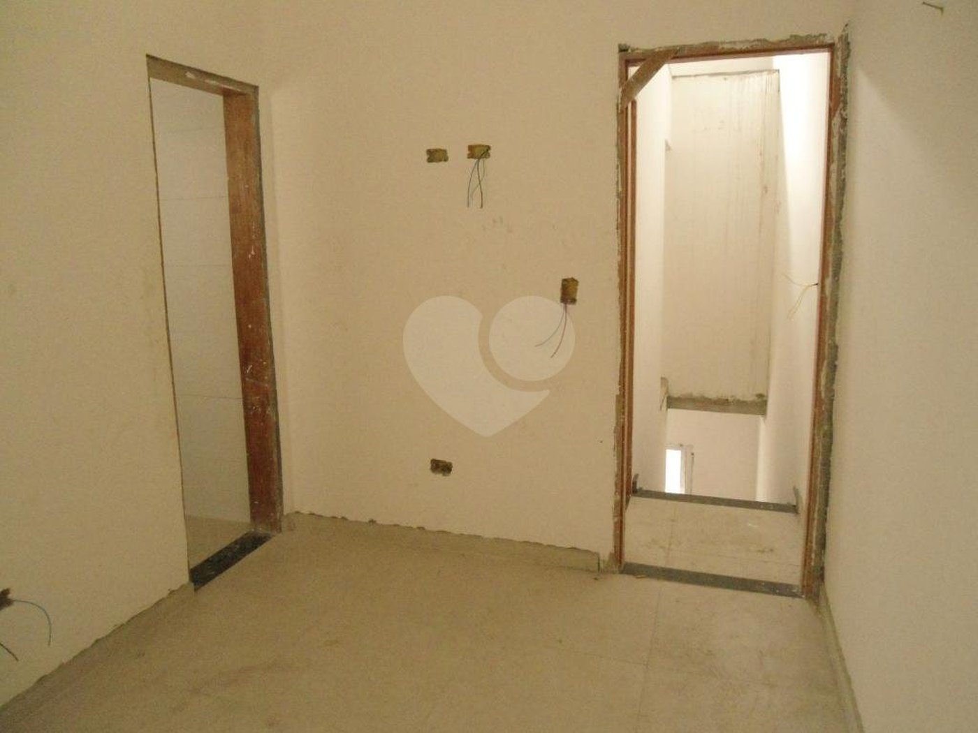Casa à venda com 2 suítes no condomínio Ilha da Madeira, São Paulo - SP