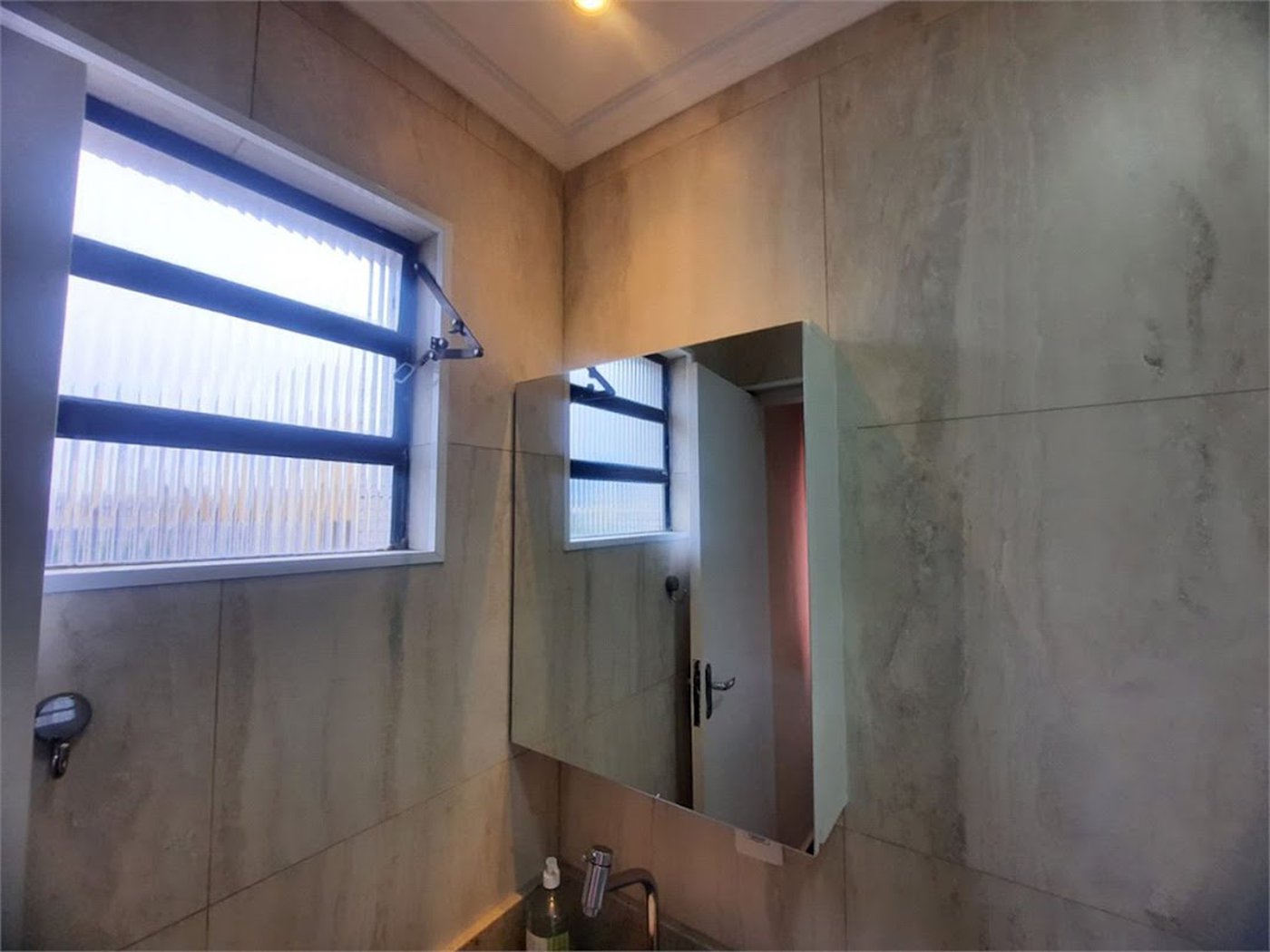 Apartamento com 3 dormitórios à venda, 202 m² por R$ 750.000,00 - Jardim Belmar - Guarujá/SP