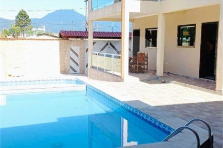 Sobrado à venda com 3 quartos, sendo 1 suíte,  em Balneário São João Batista 2, Peruíbe, SP