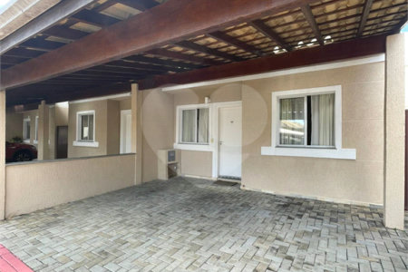Casa à venda com 3 quartos, sendo 1 suíte,  no condomínio Montpellier, Mogi das Cruzes - SP