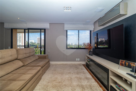 Apartamento à venda com 3 suítes em Alto da Boa Vista, São Paulo, SP