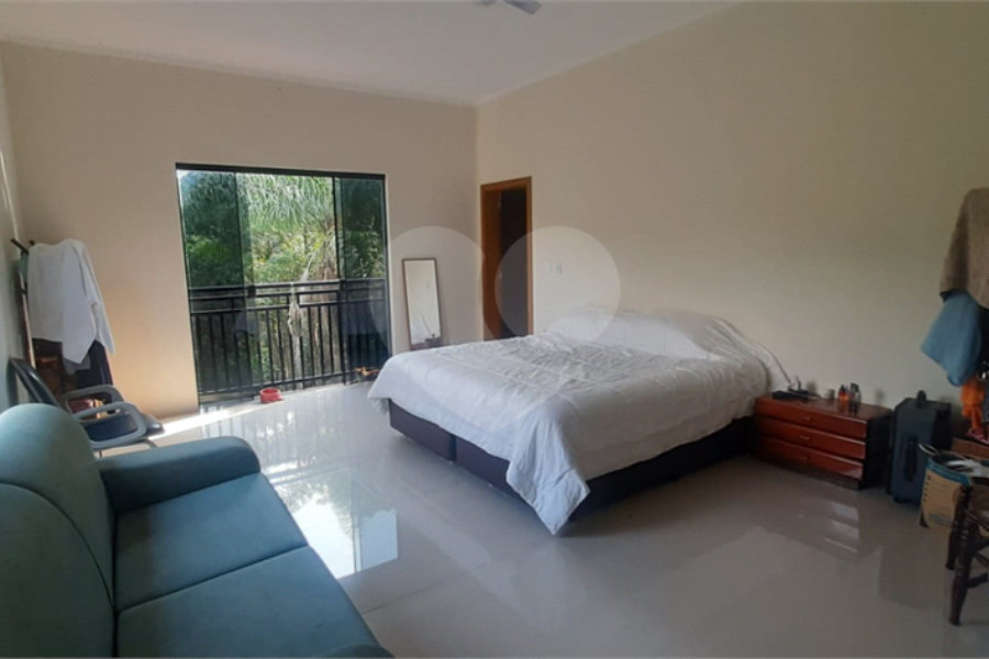 Casa à venda ou para alugar com 5 quartos, sendo 4 suítes, no condomínio Sausalito, Mairiporã - SP
