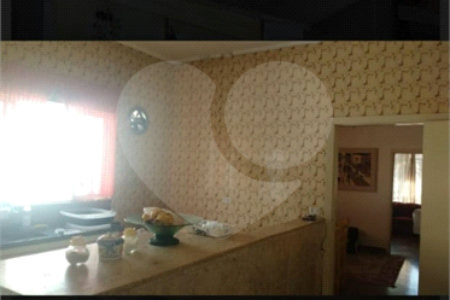 Casa à venda com 3 quartos, sendo 1 suíte,  no Centro, Poá, SP