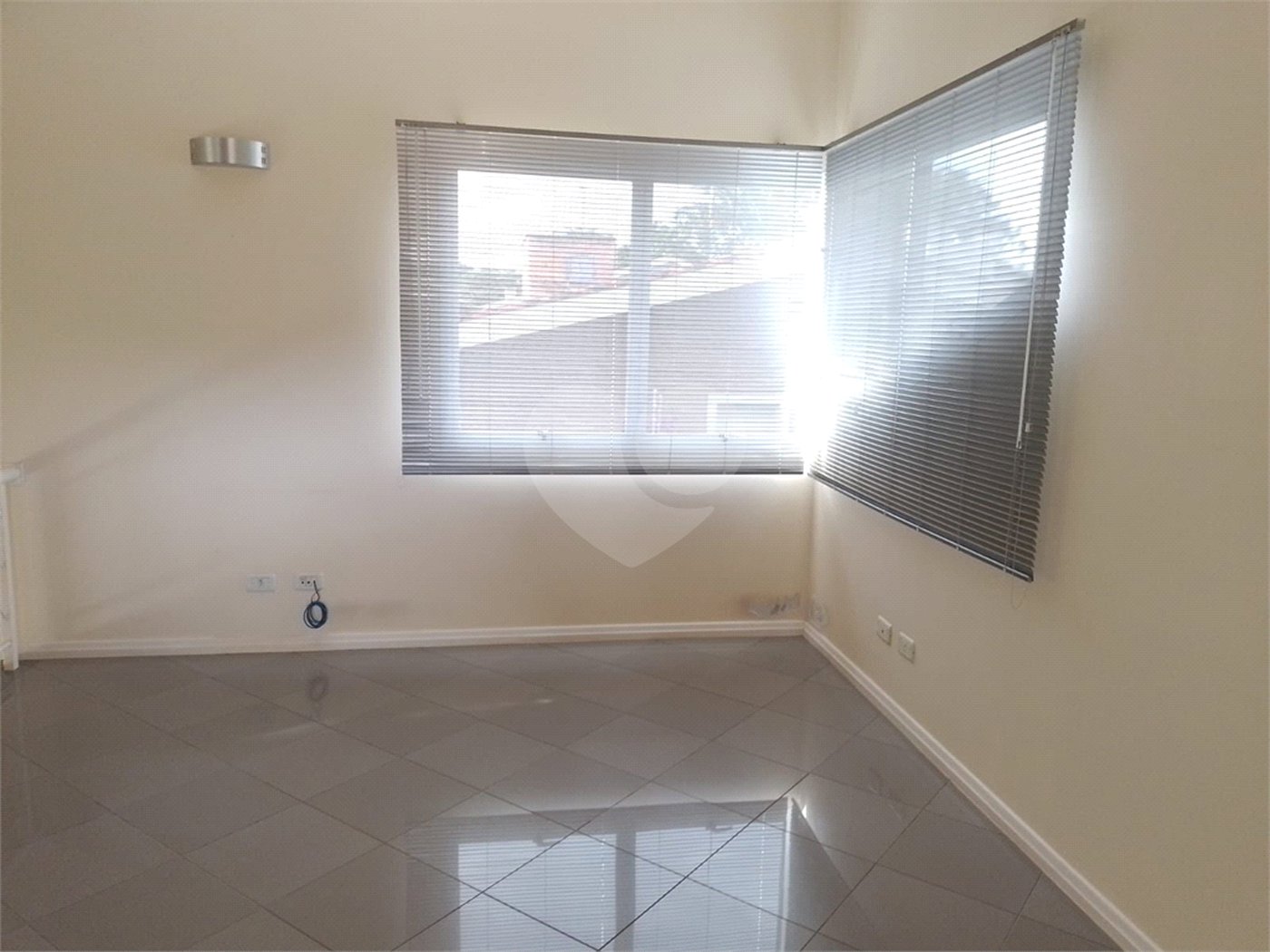 Casa à venda com 4 quartos, sendo 2 suítes,  em Vila Santista, Atibaia, SP