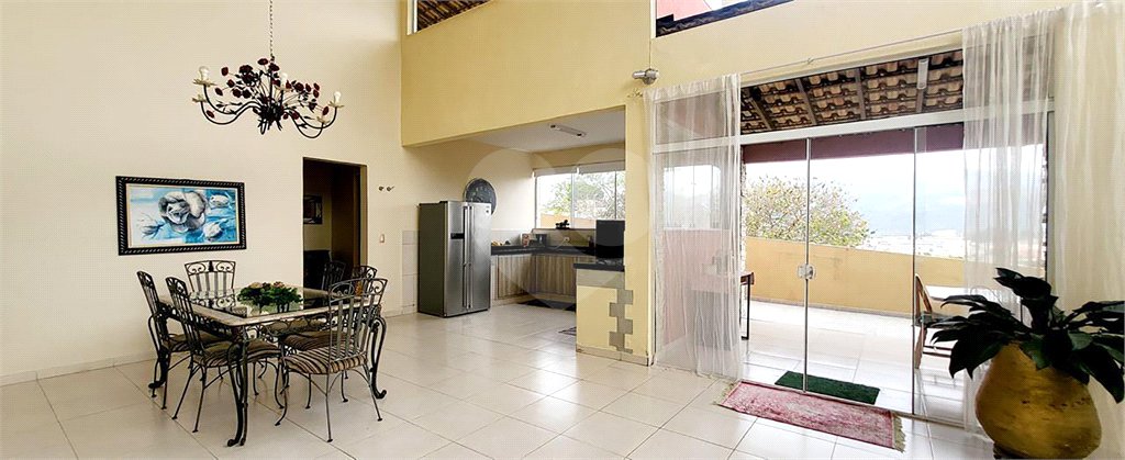 Chácara à venda com 3 quartos, sendo 1 suíte,  em Jardim Estância Brasil, Atibaia, SP