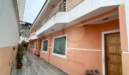 Casa à venda com 3 quartos, sendo 2 suítes,  no condomínio Ibarra, São Paulo - SP