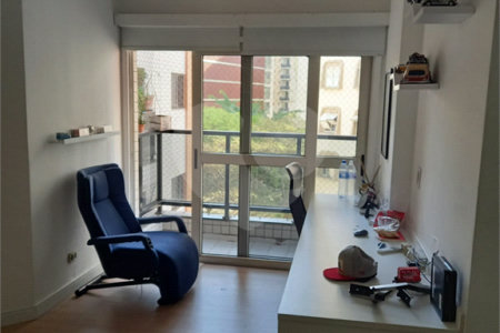Apartamento à venda com 3 quartos, sendo 1 suíte,  em Vila Olímpia, São Paulo, SP