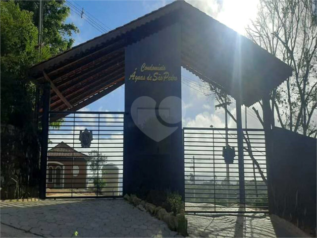 Casa à venda com 2 quartos, sendo 1 suíte,  no condomínio Águas de São Pedro, Mairiporã - SP