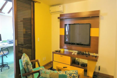 Casa à venda com 4 quartos, sendo 2 suítes,  em Jardim Leonor, São Paulo, SP