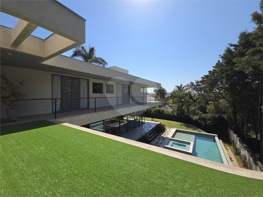 Casa à venda com 4 suítes no condomínio Fazenda Imperial, Sorocaba - SP