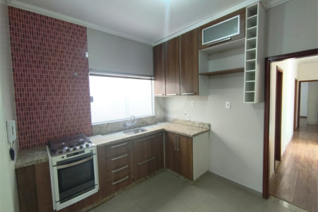 Casa à venda com 3 quartos, sendo 2 suítes, em Vila Carolina, Itapetininga, SP