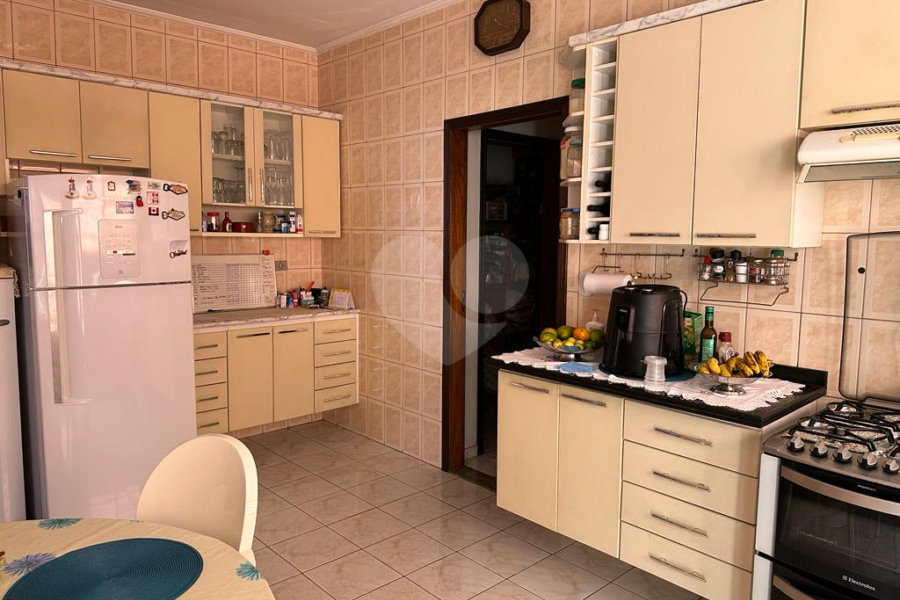 Sobrado à venda com 3 quartos, sendo 1 suíte, em Vila Nova Mazzei, São Paulo, SP