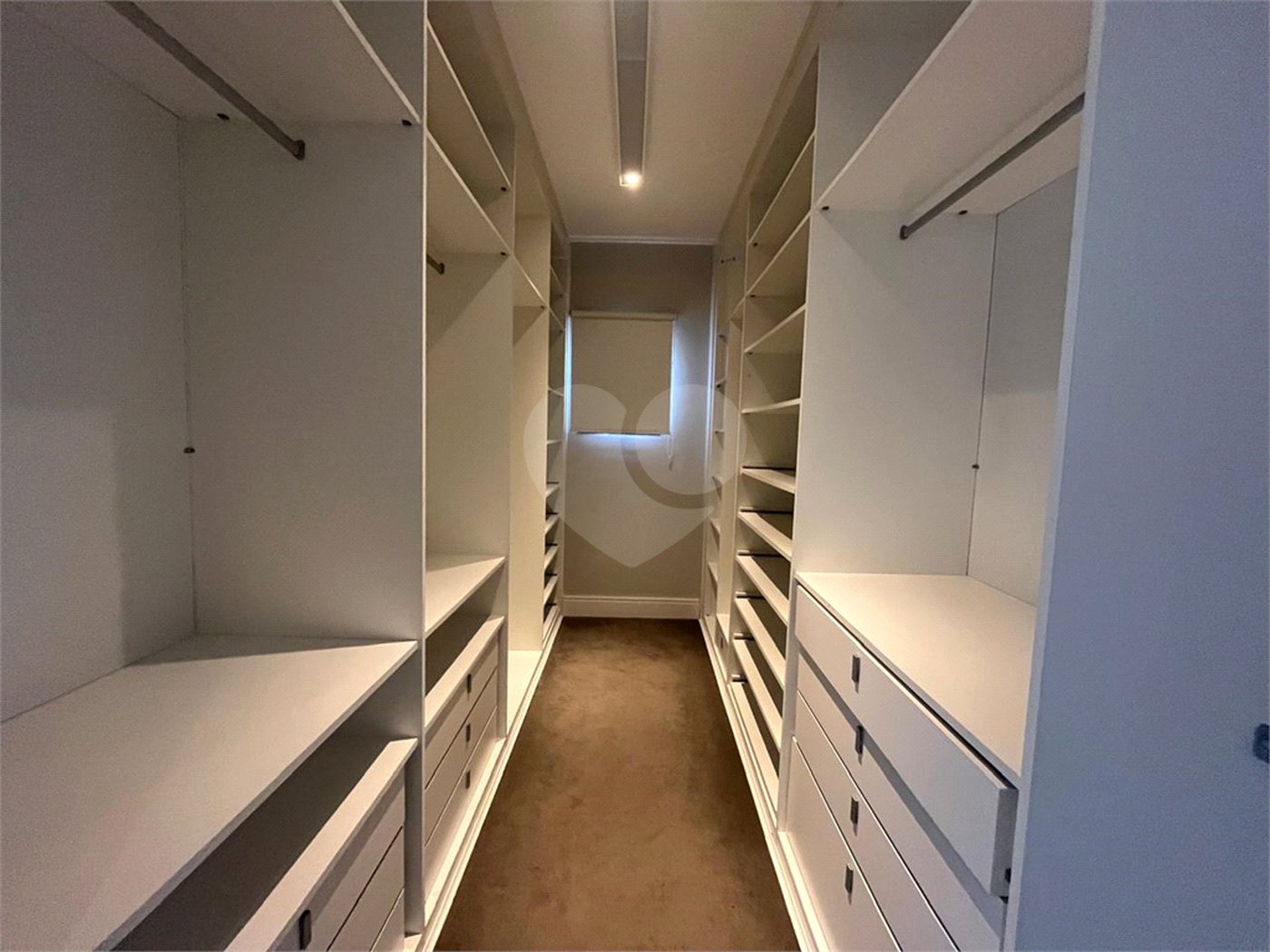 Apartamento à venda com 3 suítes no Centro, Sorocaba, SP