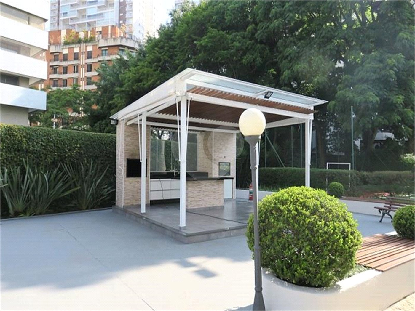 Apartamento à venda ou para alugar com 3 suítes em Morumbi, São Paulo, SP