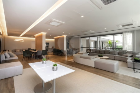 Apartamento à venda com 3 suítes em Campo Belo, São Paulo, SP