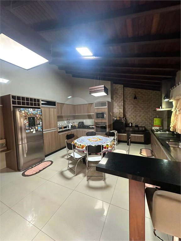 Casa à venda com 6 suítes em Pedro Juan Caballero, Amambay