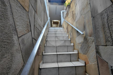 Sobrado à venda com 3 quartos em Vila Romana, São Paulo, SP