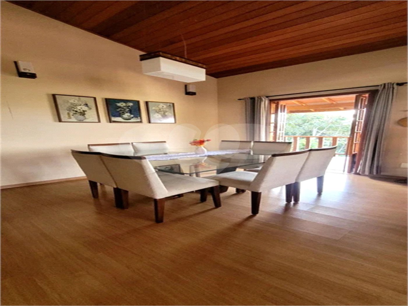 Casa à venda com 4 quartos, sendo 1 suíte, no condomínio Alpes da Cantareira, Mairiporã - SP