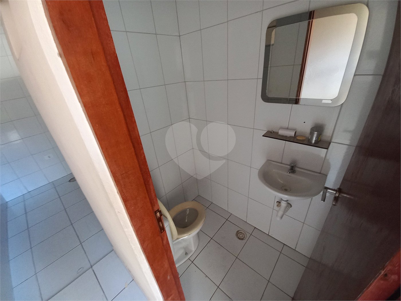 Sobrado à venda com 3 quartos, sendo 1 suíte, em Lar São Paulo, São Paulo, SP