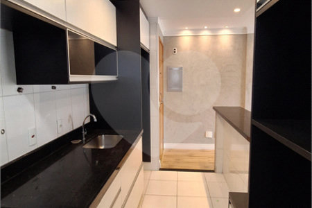 Apartamento à venda com 2 quartos, sendo 1 suíte,  em Vila Leonor, São Paulo, SP