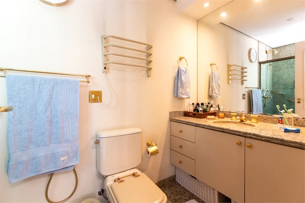 Apartamento à venda com 4 quartos, sendo 2 suítes, em Brooklin Paulista, São Paulo, SP