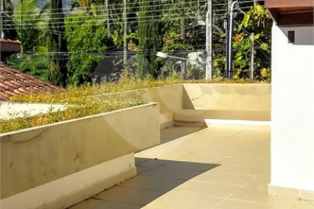 Sobrado à venda com 5 quartos, sendo 1 suíte, em Vila Esperia Ou Giglio, Atibaia, SP