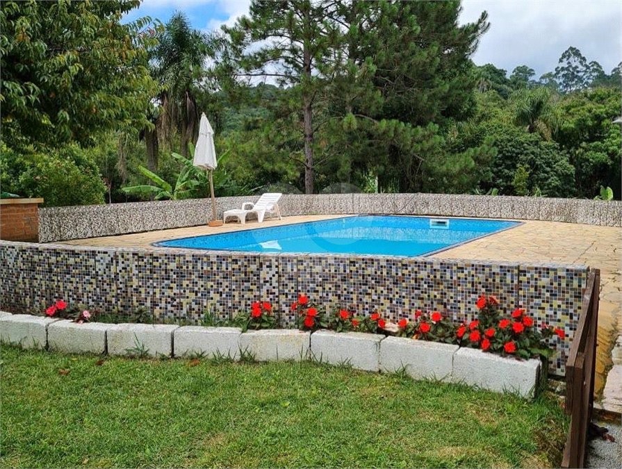Chácara à venda com 3 quartos, sendo 1 suíte,  em Loteamento Jardim Nova Ibiúna, Ibiúna, SP